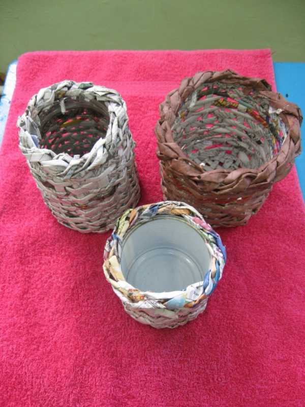 Плетение вазы из бумаги. как сделать красивую напольную вазу из газетных трубочекосновы плетения из газетных трубочек сплести все