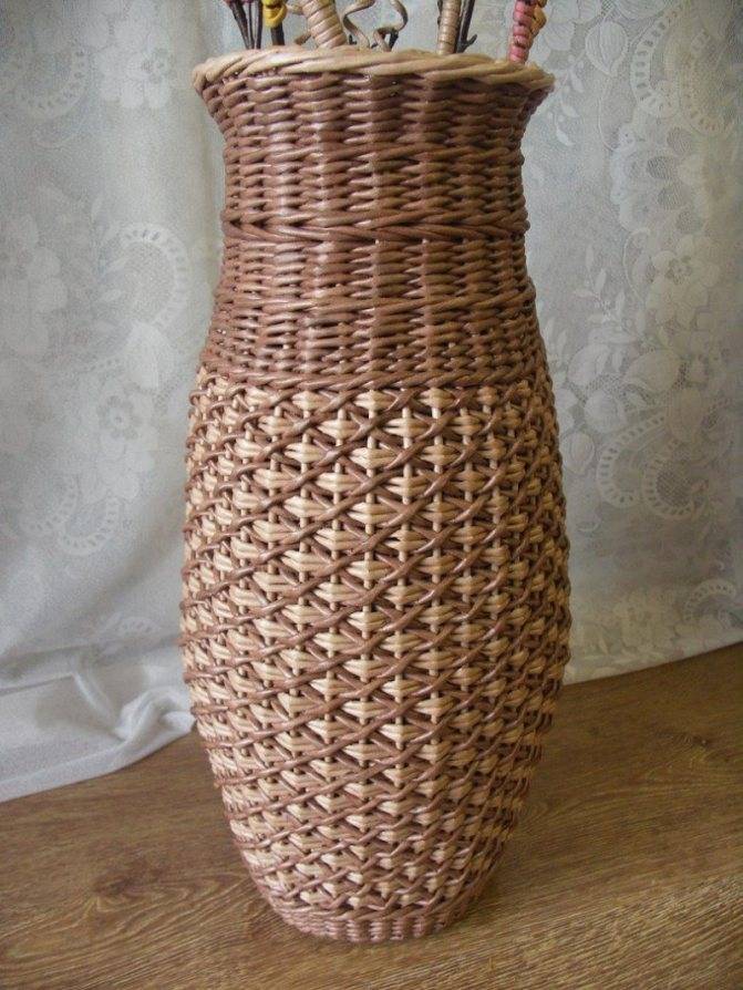 Плетение вазы из бумаги. как сделать красивую напольную вазу из газетных трубочек